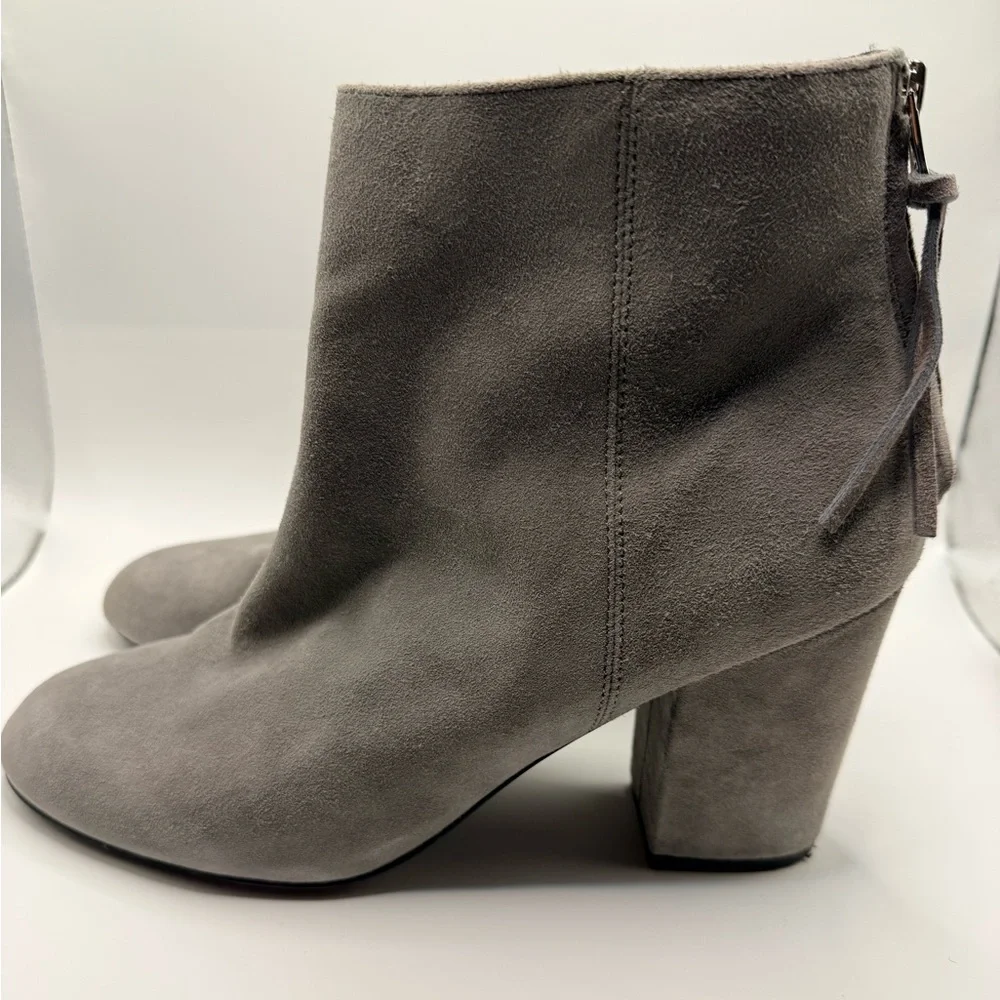 STEVE MADDEN‎ Cynthia Ankle Boot Booties Back Zipper Gray Suede Women’s Size 9